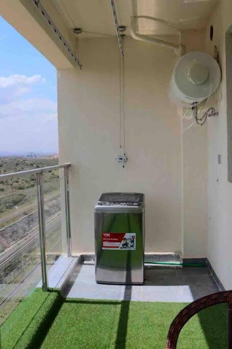 Lovely 3 Bedroom With A View Of The Park Machakos Extérieur photo